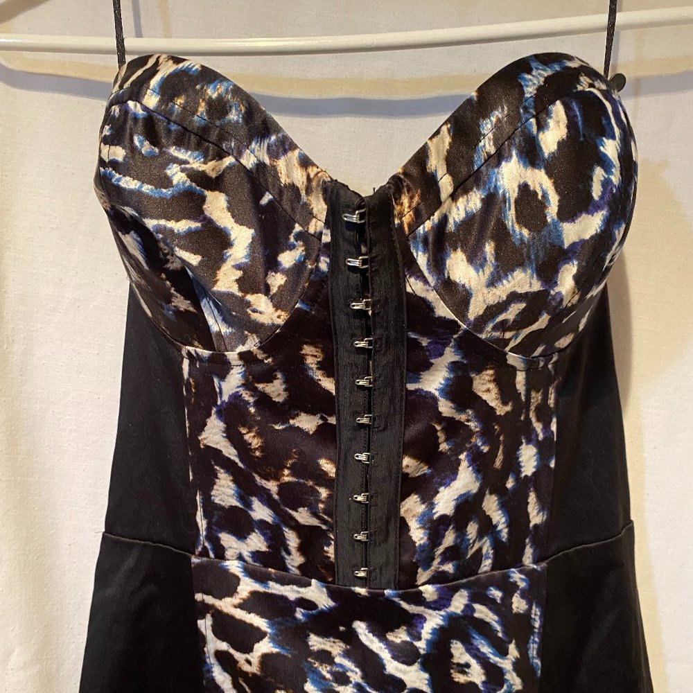 Ladies Dress - Picture 2 of 6